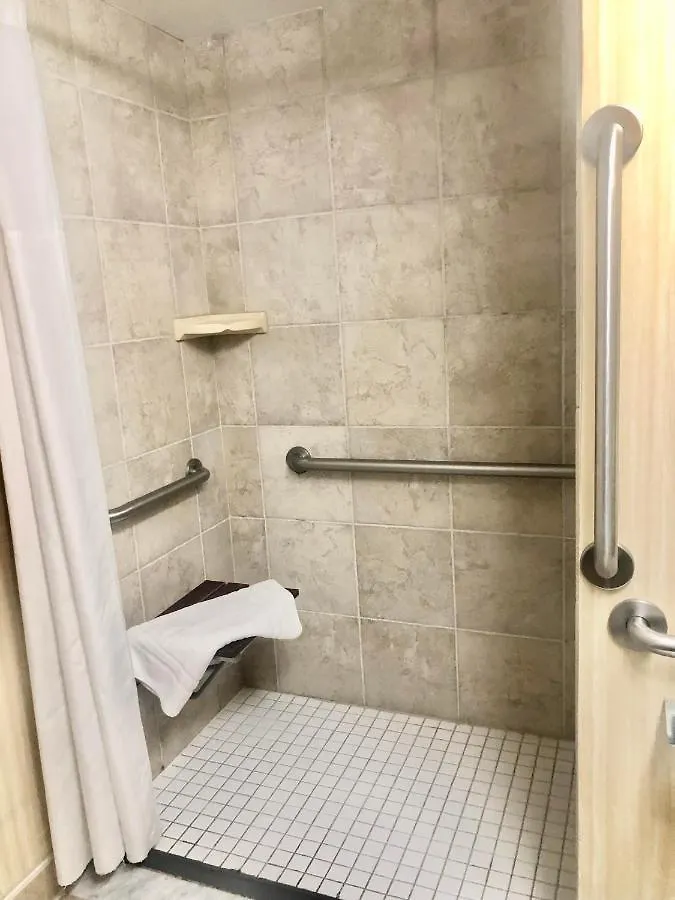 The Barclay Towers Hotel And Resort Virginia Beach