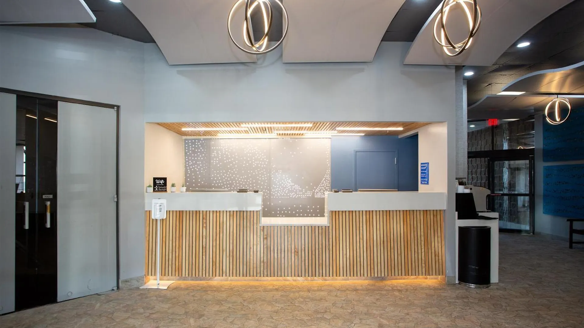 The Barclay Towers Hotel And Resort Virginia Beach