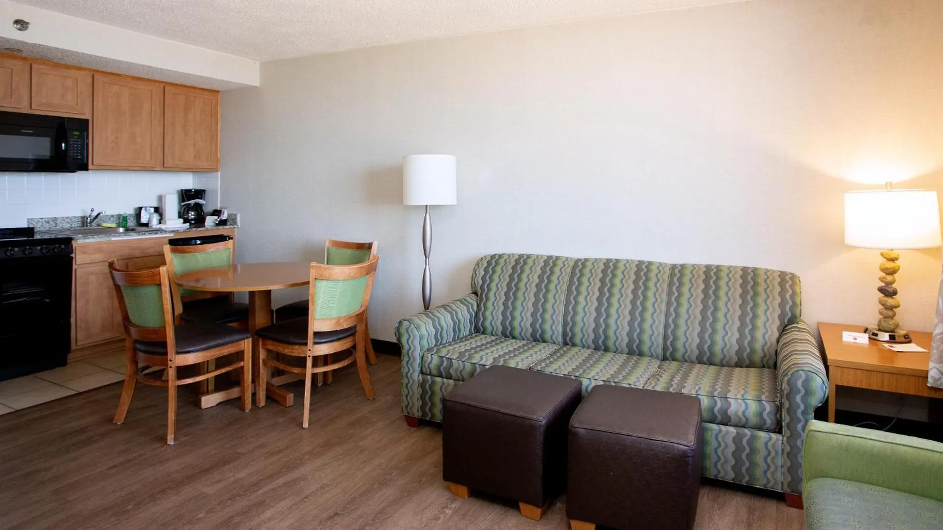 The Barclay Towers Hotel And Resort Virginia Beach