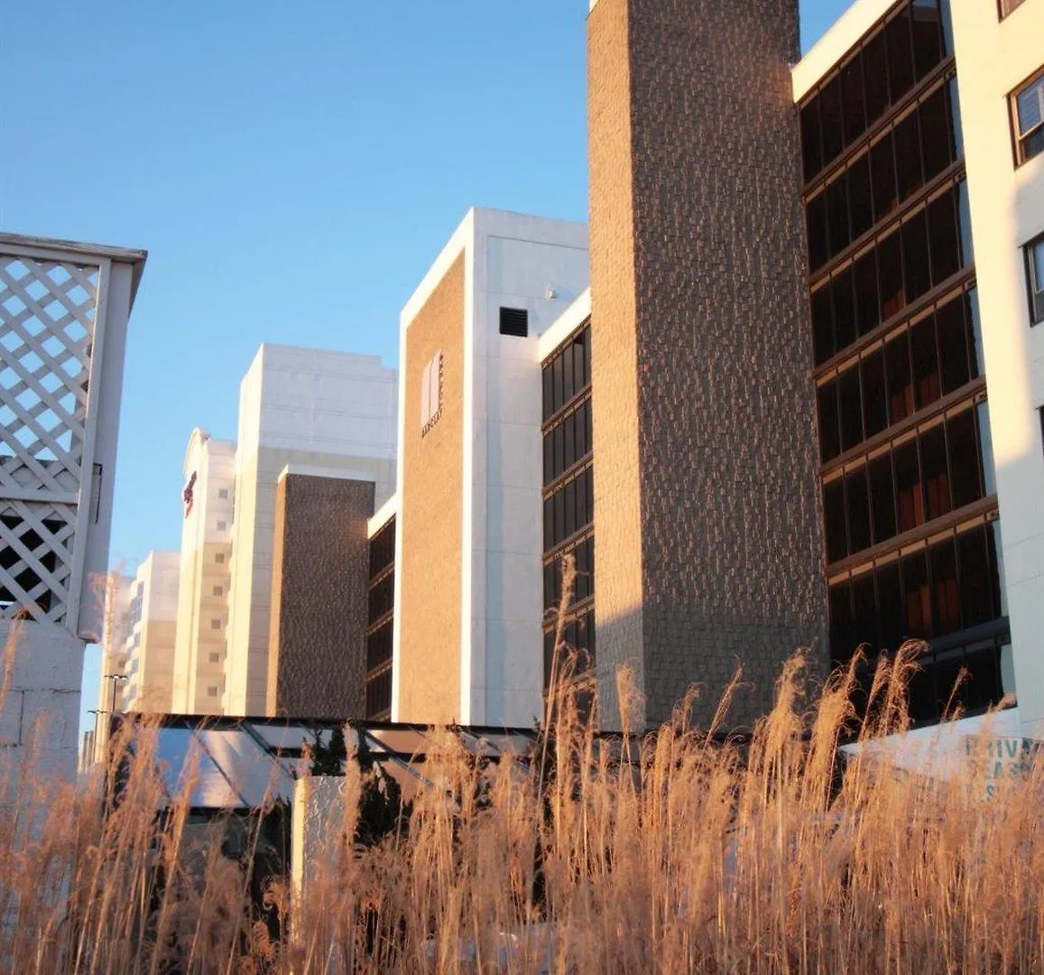 The Barclay Towers Hotel And Resort Virginia Beach